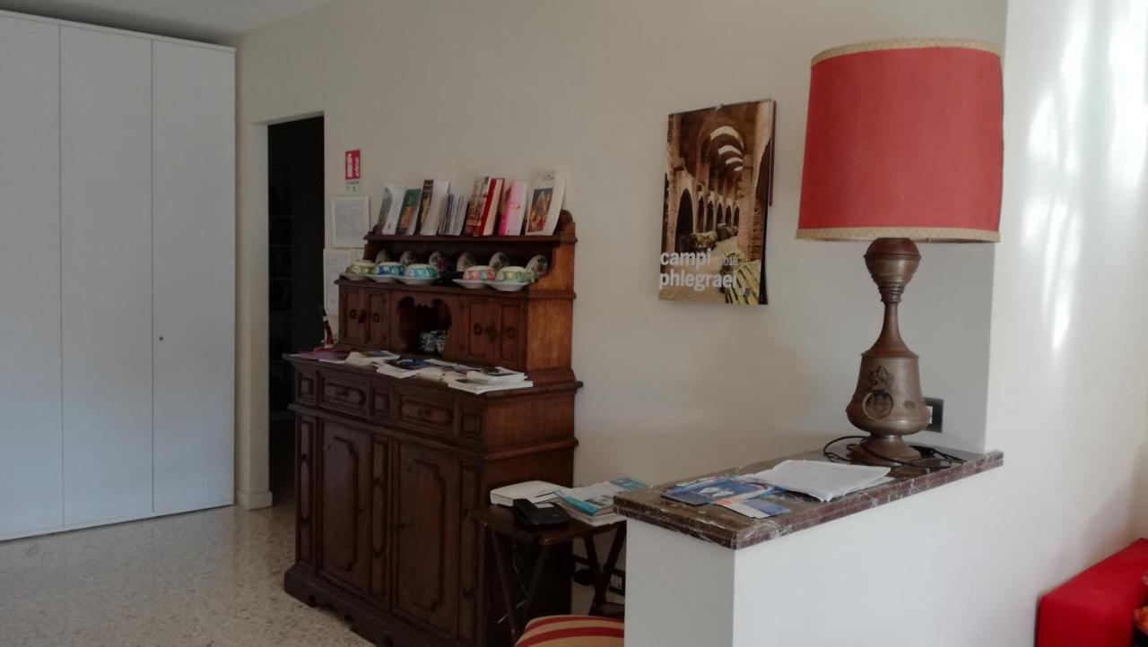 Bed and Breakfast Le Rondini Neapel Exterior foto