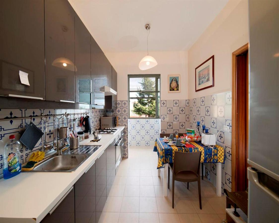Bed and Breakfast Le Rondini Neapel Exterior foto